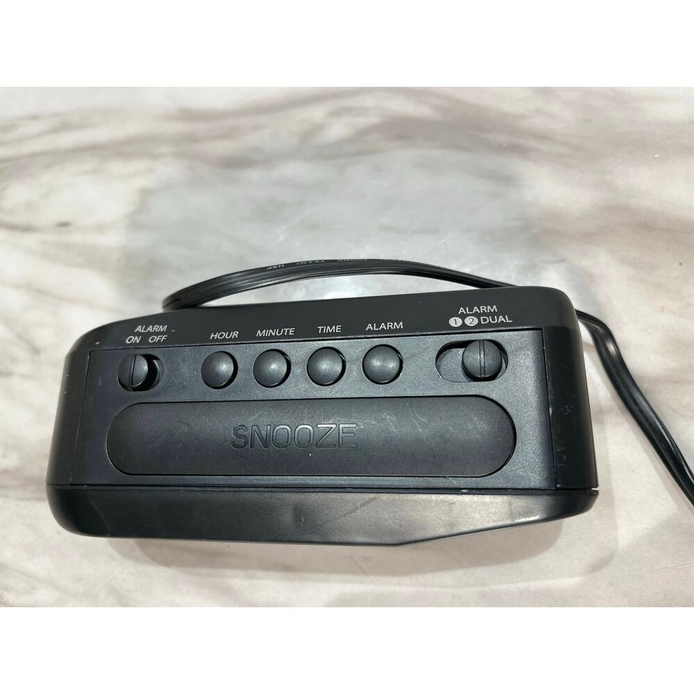 Sharp Digital Alarm Clock - Picture 4 of 5